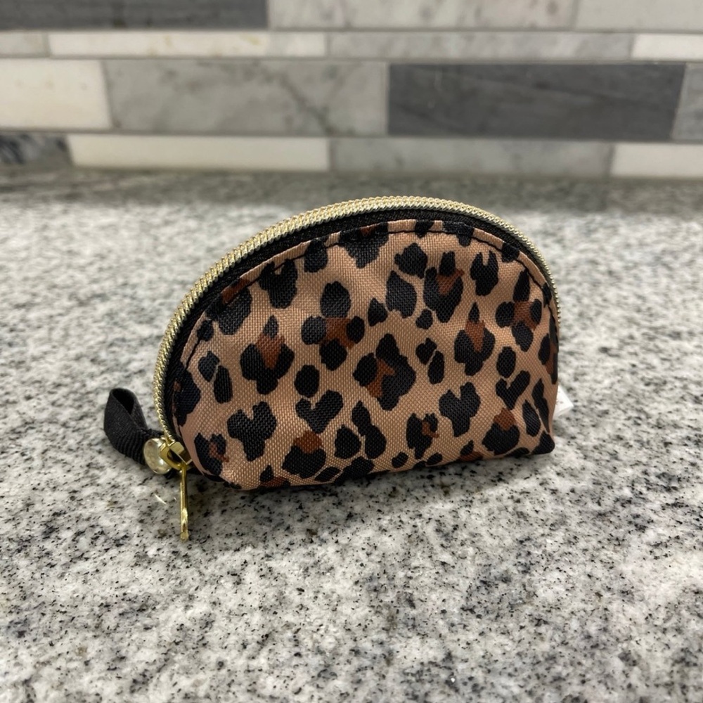 Itzy Ritzy Pacifier Holder